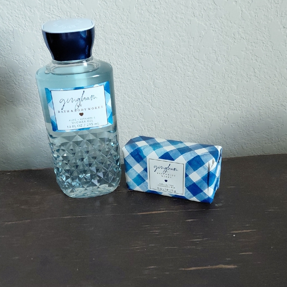 Bath & Body Works Gingham Blue Body Wash Set Brand New